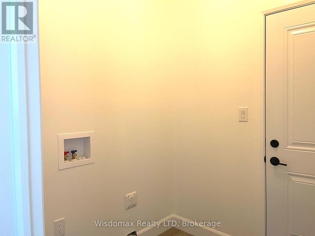 142 Chestnut St E, House other with 3 bedrooms, 2 bathrooms and 4 parking in Bothwell ON | Image 8