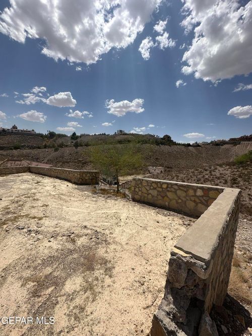 38 Kingery Dr, El Paso, TX, 79902-2222 | Card Image