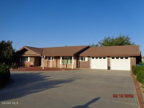 43036 42nd St W, Quartz Hill, CA, 93536-5007 | Card Image