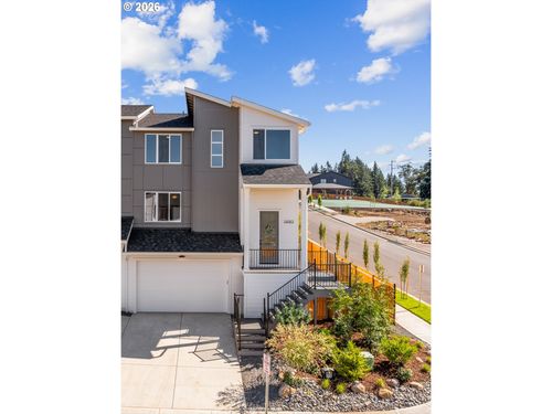 16063 Serres Farms Way, Oregon City, OR, 97045-8336 | Card Image