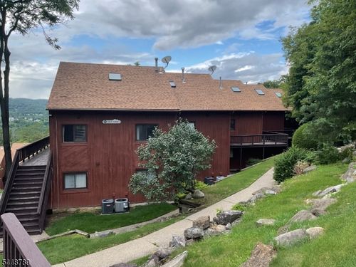 4-13 Great Gorge Dr, Vernon, NJ, 07462-5543 | Card Image