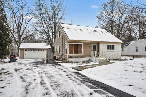 241 Kinney Ave, Walker, MI, 49534-5702 | Card Image