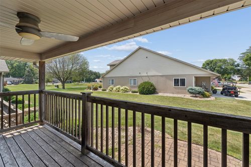 901 3rd Ave S, Clear Lake, IA, 50428-3811 | Card Image