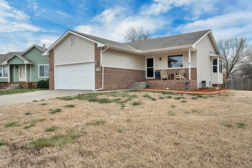 2504 Mainsgate Dr, Augusta, KS, 67010-2272 | Card Image