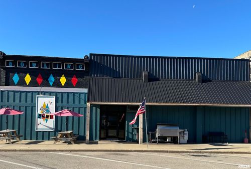 115 E Williams St, Wyoming, IL, 61491-1454 | Card Image
