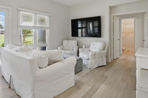 apt-102-5035 Harmony Cir, Vero Beach, FL, 32967-7207 | Card Image