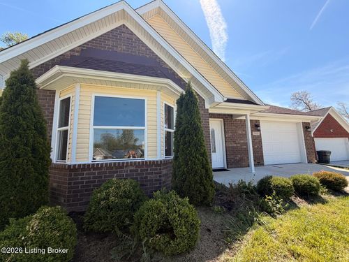 5409 Mt Holyoke Dr, Louisville, KY, 40216 | Card Image