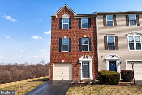 212 Fiesta Dr, STEPHENSON, VA, 22656-1880 | Card Image