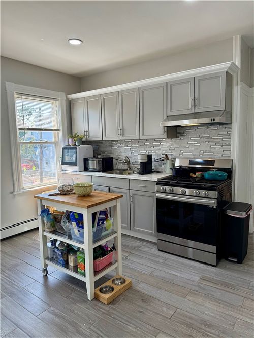 1-57 Robin St, Providence, RI, 02908-4718 | Card Image