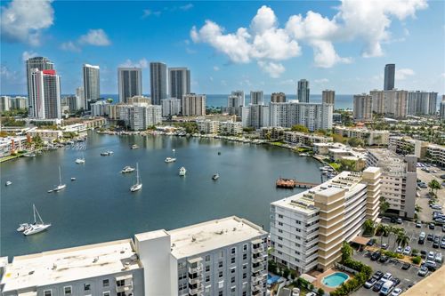 apt-11h-427 Golden Isles Dr, Hallandale Beach, FL, 33009-7545 | Card Image