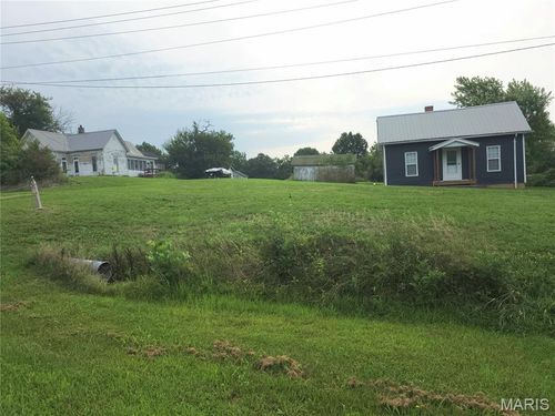 322 and 318 Palmyra Street, Perry, MO, 63462 | Card Image