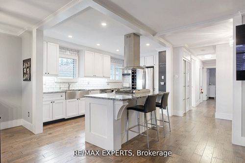 4323 Forsyth Blvd, Burlington, ON, L7L2M2 | Card Image