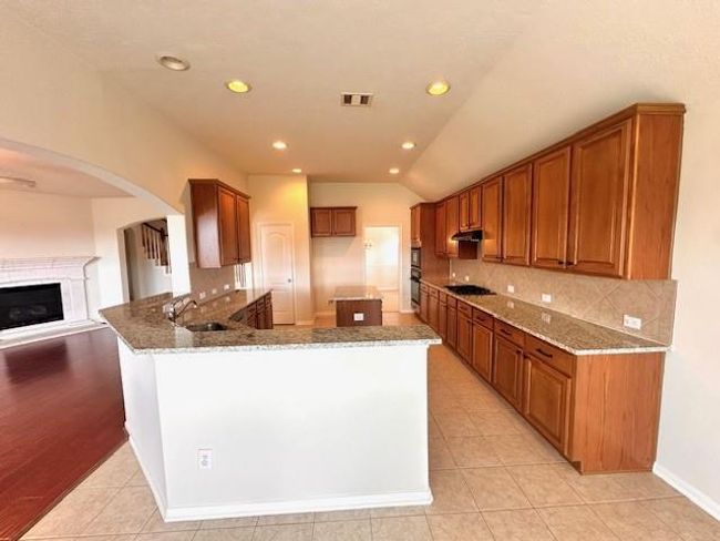 1604 Spring Glen Ln, House other with 3 bedrooms, 3 bathrooms and 2 parking in Pearland TX | Image 16
