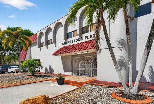 226c-6447 E Miami Lakes Dr E, Miami Lakes, FL, 33014 | Card Image