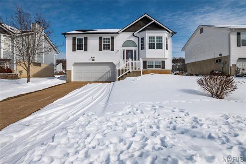 2467 Waterfront Dr, Imperial, MO, 63052-4313 | Card Image