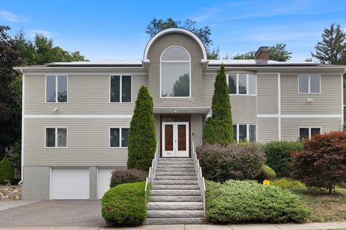 56 Cynthia Rd, Newton, MA, 02459-2834 | Card Image