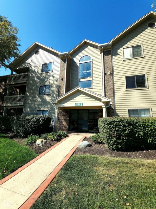 apt-205-8720 Yardley Ct, Indianapolis, IN, 46268-4922 | Card Image