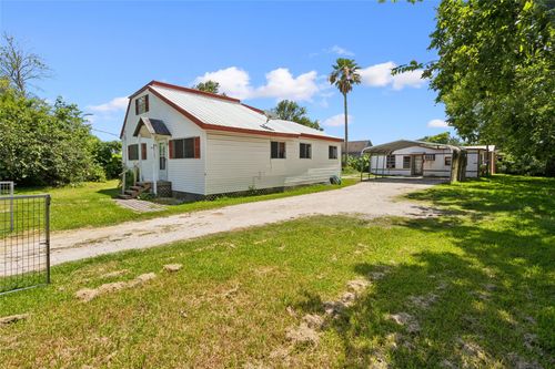 4820 Palmetto St, Bacliff, TX, 77518-1454 | Card Image