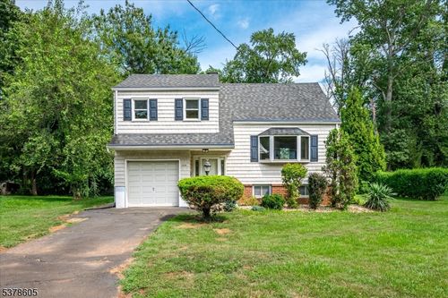 104 Graybar Dr, North Plainfield, NJ, 07062-2403 | Card Image