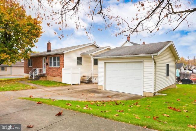 305 Chestnut St, House other with 2 bedrooms, 1 bathrooms and null parking in Freemansburg PA | Image 24