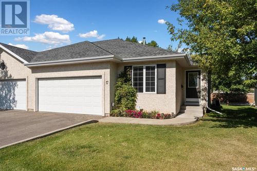 17-110 Banyan Cres, Saskatoon, SK, S7V1G7 | Card Image