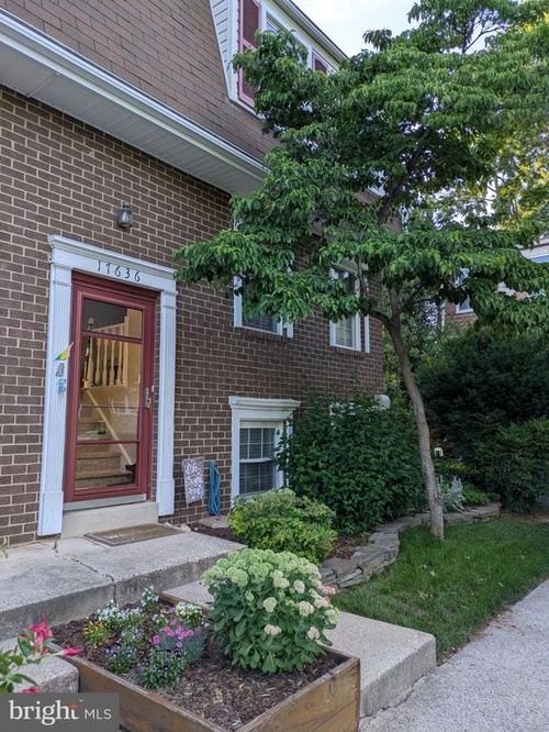 17636 Kohlhoss Rd, POOLESVILLE, MD, 20837-2193 | Card Image