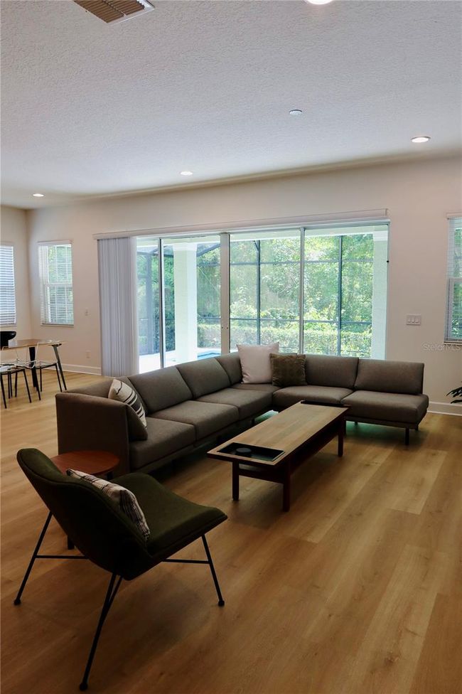 Living Room | Image 7