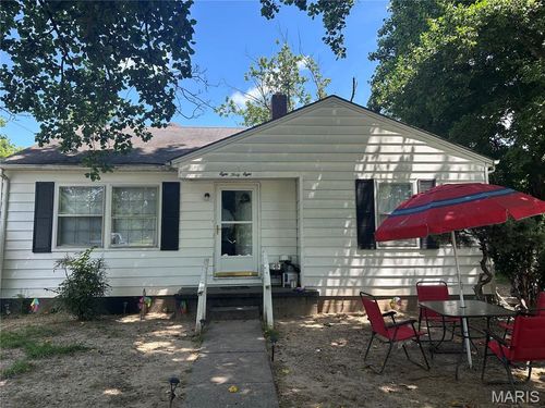 848 Agnes St, Sikeston, MO, 63801-2502 | Card Image