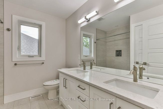 51 Elliot St, House other with 6 bedrooms, 3 bathrooms and 2 parking in Strathroy ON | Image 34