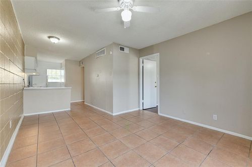 204-311 E 31st Street, Austin, TX, 78705 | Card Image