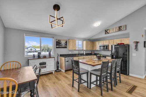 1282 S 875 W, Woods Cross, UT, 84087-2041 | Card Image