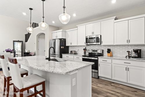 226 Education Way, Shelbyville, KY, 40065-8121 | Card Image