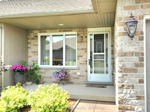 3-302 Park St W, Durham, ON, N0G1R0 | Card Image