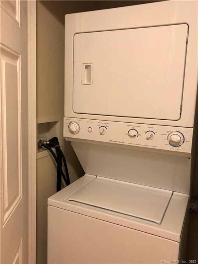 UNIT-17 - 330 Crystal Ave, Condo with 2 bedrooms, 3 bathrooms and 2 parking in New London CT | Image 13
