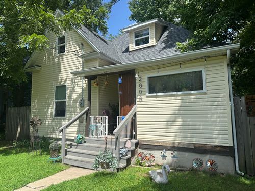 2008 N Howard Ave, Springfield, MO, 65803-3235 | Card Image