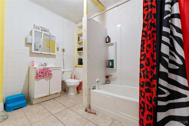 1208 W Union St, Townhouse with 4 bedrooms, 2 bathrooms and null parking in Allentown PA | Image 12
