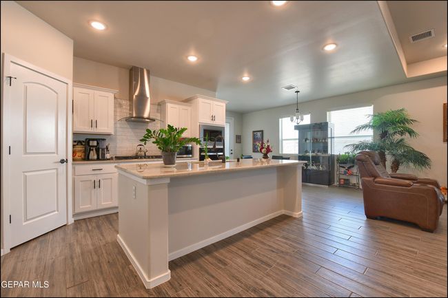 KITCHEN | Image 8