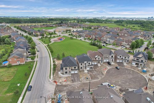 2 Catherwood Crt, Brampton, ON, L6P2W1 | Card Image