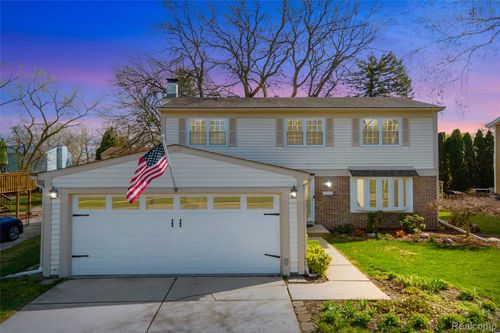 44453 Albert Dr, Plymouth, MI, 48170-3901 | Card Image