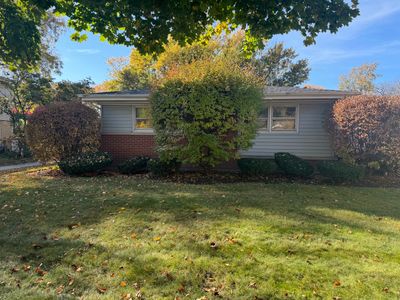 114 S Waverly Place, House other with 3 bedrooms, 2 bathrooms and 1 parking in Mount Prospect IL | Image 3