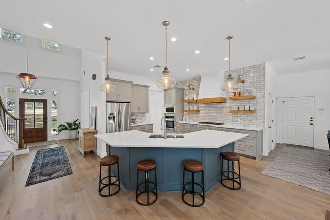 140 Vincas Shadow Ct, House other with 4 bedrooms, 4 bathrooms and 5 parking in Driftwood TX | Image 11