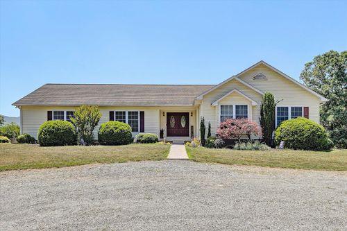 271 Camp Mitchell Rd, New Castle, VA, 24127-6213 | Card Image