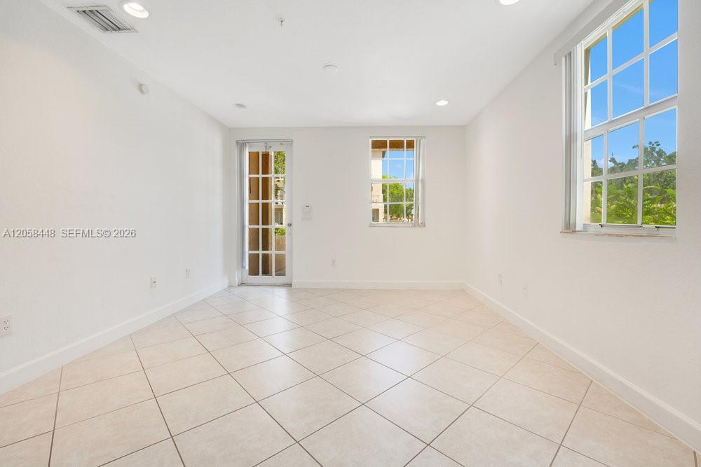 Residential Lease in Pembroke Pines 5