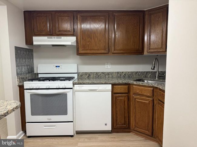APT-11B - 1520 Northgate Sq, Condo with 2 bedrooms, 1 bathrooms and null parking in RESTON VA | Image 8