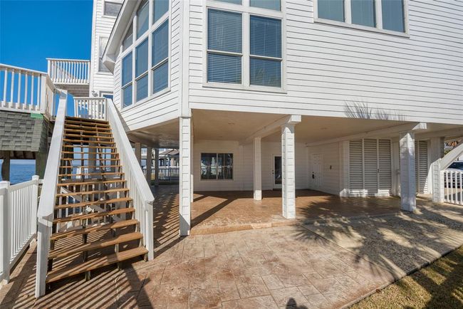 131 Isles End Rd, House other with 4 bedrooms, 5 bathrooms and 2 parking in Tiki Island TX | Image 44
