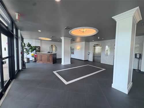 apt-505-2400 Presidential Way, West Palm Beach, FL, 33401-1324 | Card Image