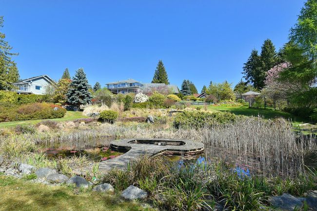 375 Vernon Place, House other with 5 bedrooms, 4 bathrooms and 5 parking in Gibsons BC | Image 38