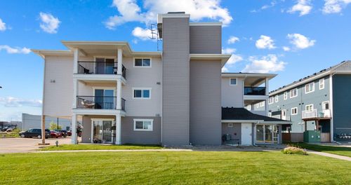 304-1021 Ross Street, Crossfield, AB, T0M0S0 | Card Image