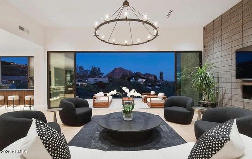 4117 E Keim Dr, Paradise Valley, AZ, 85253-3926 | Card Image