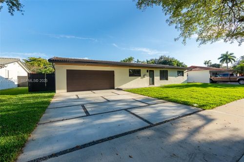 14515 Mahogany Ct, Miami Lakes, FL, 33014-2635 | Card Image